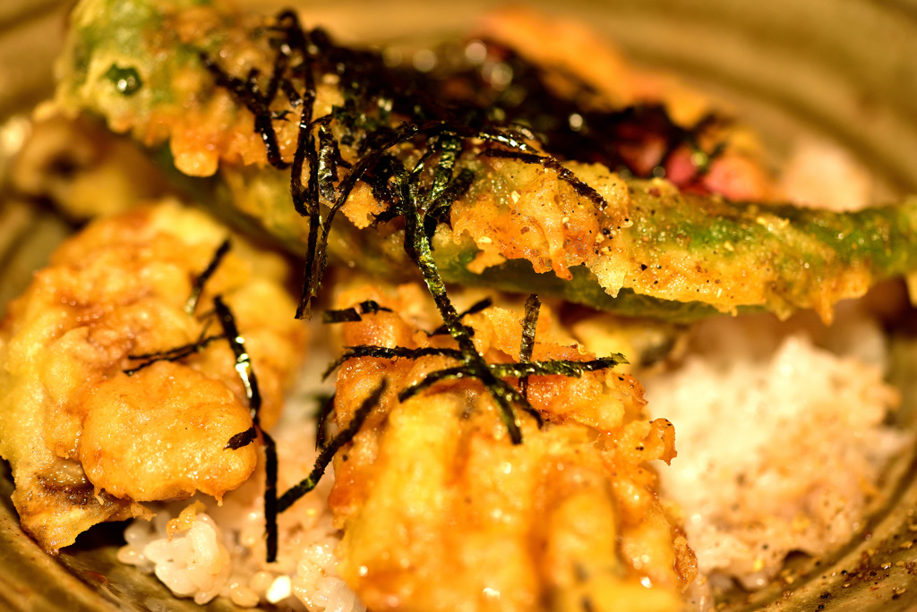 岩ガキと万願寺甘唐辛子の天丼