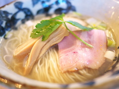 麵屋椿丸のラーメンをどうぞ