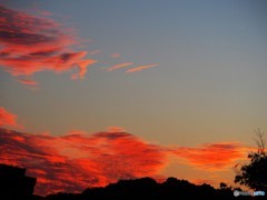 向こうに夕焼け雲
