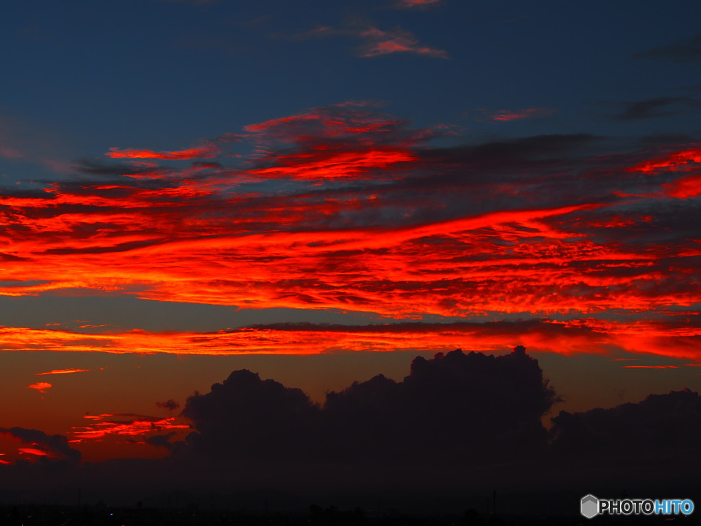 夕焼けと入道雲