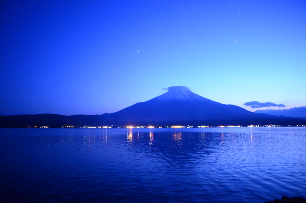 夕暮れの富士山