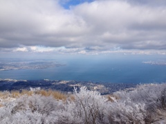雲がふる