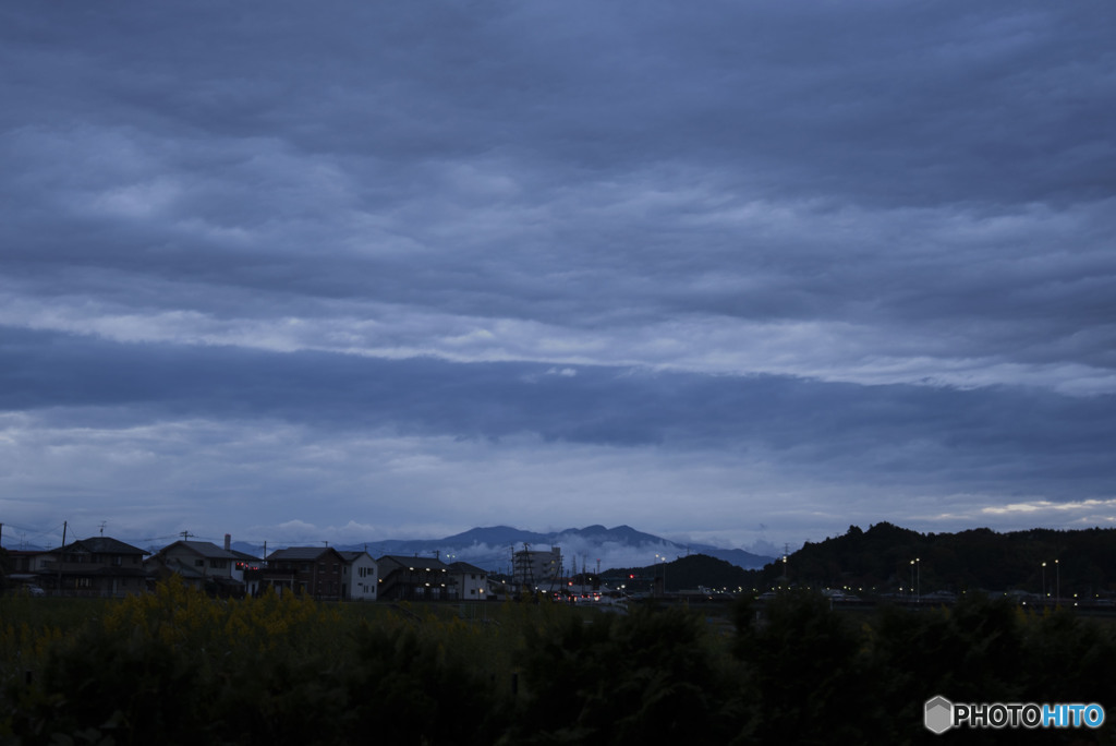 There are various skies.