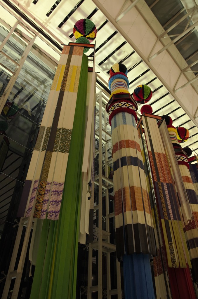 幸せと知りながら　心にさす傘は無い