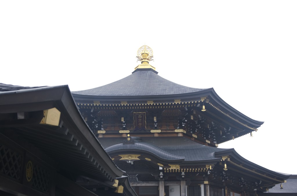町の灯がにじむほど