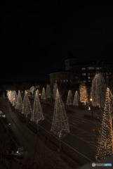 夜明けの街ですれ違うのは