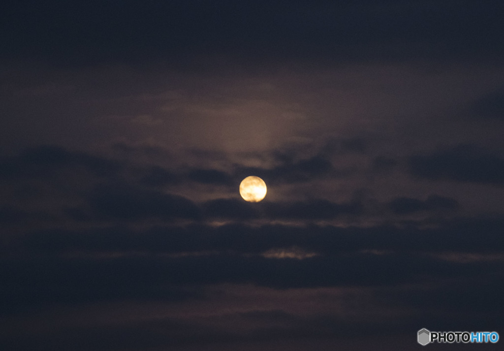 この前の満月（宮城県　金成）