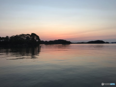 言葉じゃ言えない。Let me kiss you now