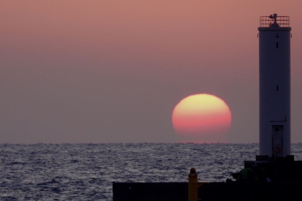 うっすらダルマ夕日