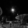 深夜の駅前