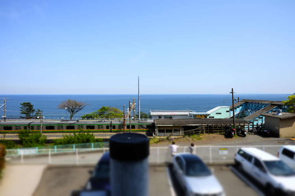 海を臨む駅
