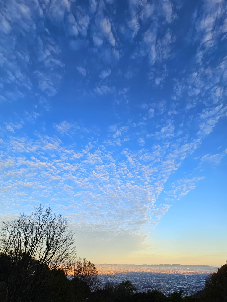 今朝の空 －十三峠－