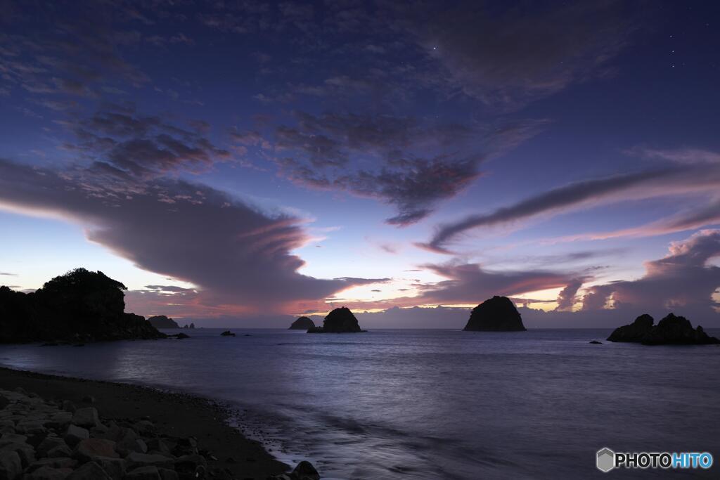 夜明け前の海岸Ⅰ