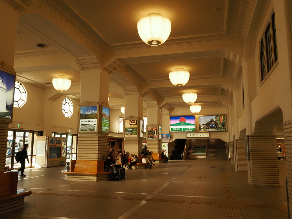 ゆるポタ㉘　お洒落な駅舎