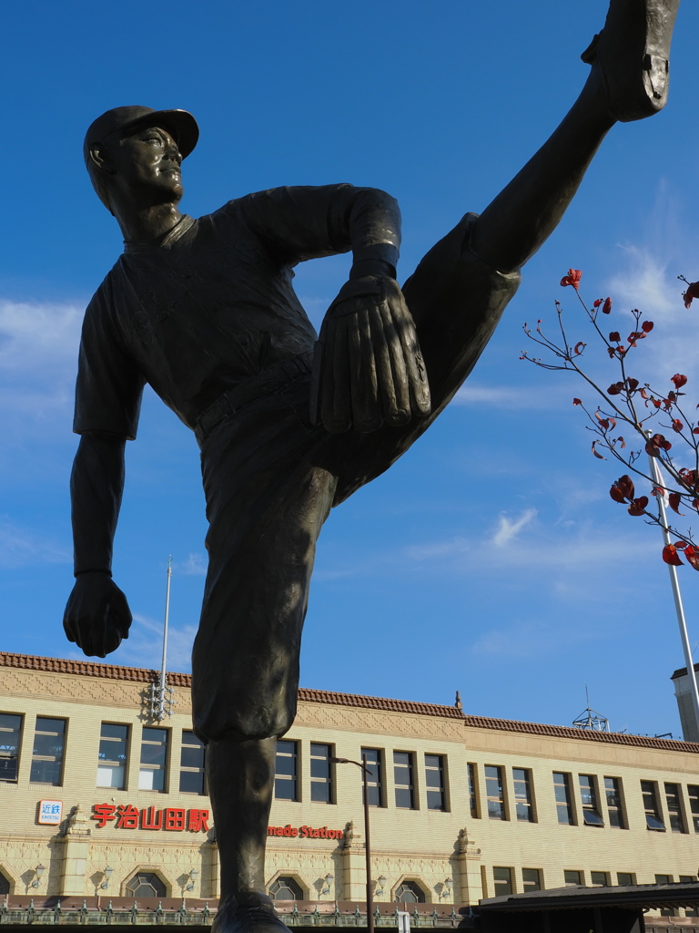 ゆるポタ㉚　澤村栄治像