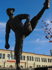 ゆるポタ㉚　澤村栄治像