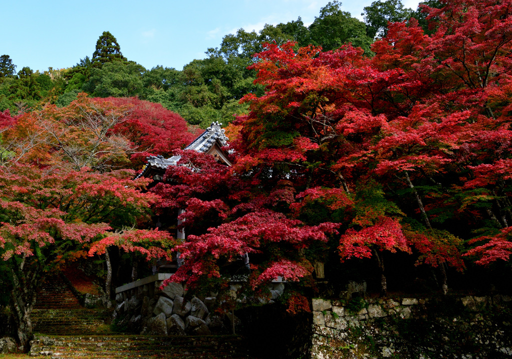 山寺の鐘撞堂