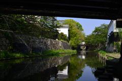 八幡堀めぐり　橋の下から