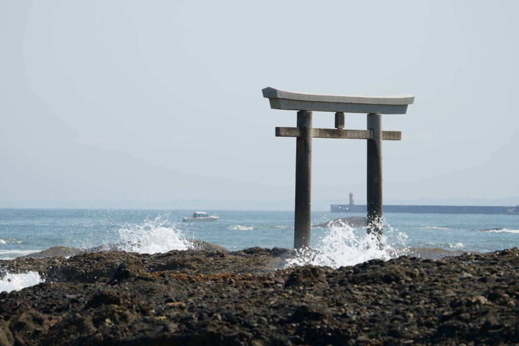 神磯の鳥居