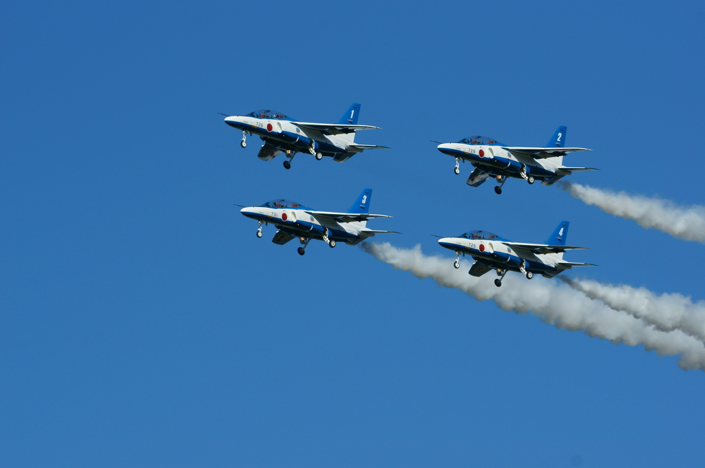 入間航空祭2016_(ブルーインパルス)03