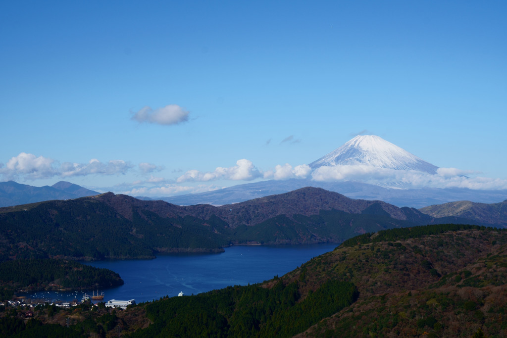 箱根 大観山からの芦ノ湖と富士山