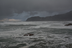 荒れる浦富海岸