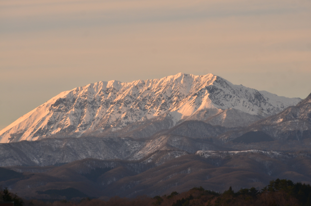 たそがれの伯耆大山