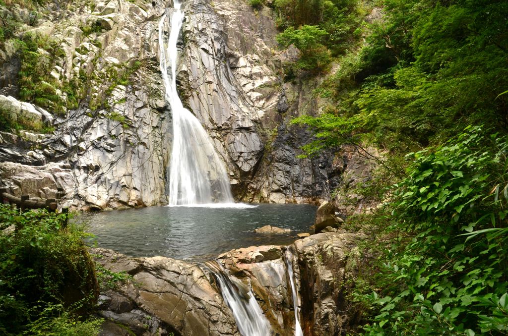 兵庫県　布引の滝（雄滝）