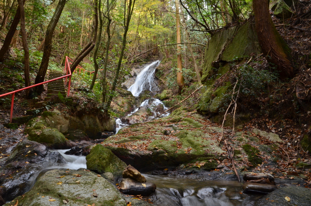 滋賀県栗東市　九品の滝