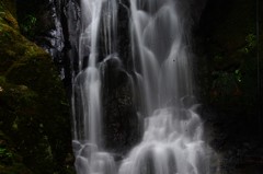 岡山県美作市　琴弾の滝（雄滝）