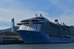 世界最大級客船　ＱＵＡＮＴＵＭ　ＯＦ　ＴＨＥ　ＳＥＡＳ