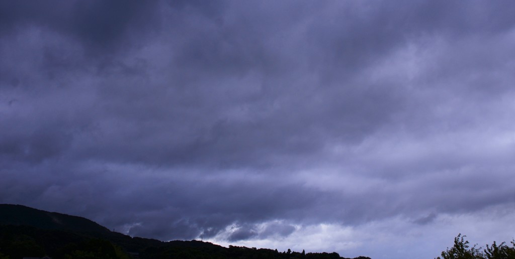 １０月５日午後４時の雲