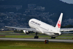 伊丹空港　離陸