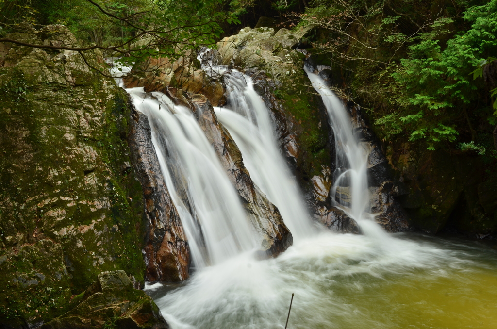 滋賀県信楽 三筋の滝 By G Photo Id 写真共有サイト Photohito