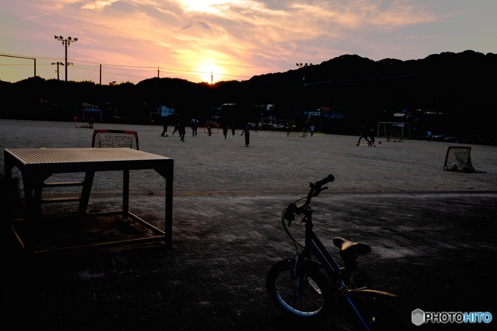 夕方の校庭