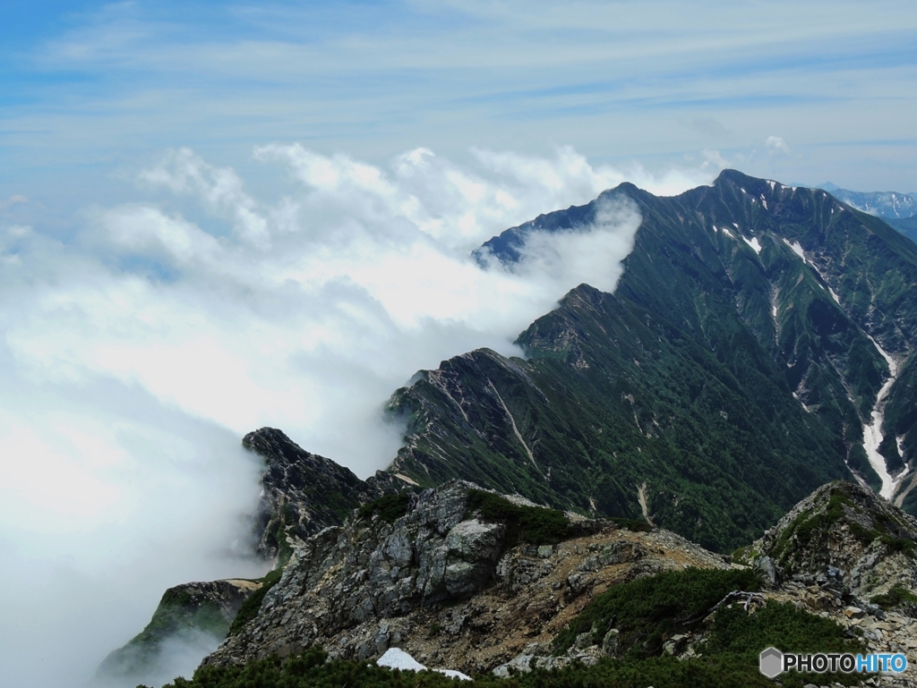 夏雲湧く　鹿島槍