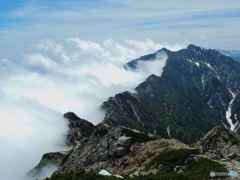 夏雲湧く　鹿島槍