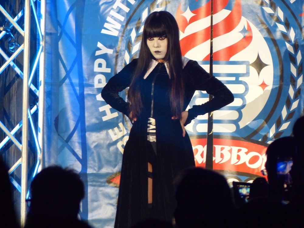 慣れないと怖いよなこの見た目は