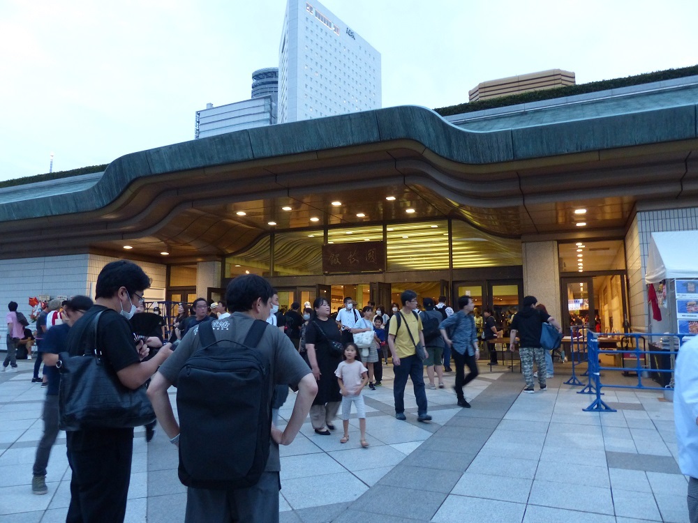 相撲を会場で見たことないけど