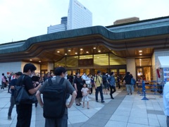 相撲を会場で見たことないけど