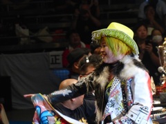 神戸は3日、韓国