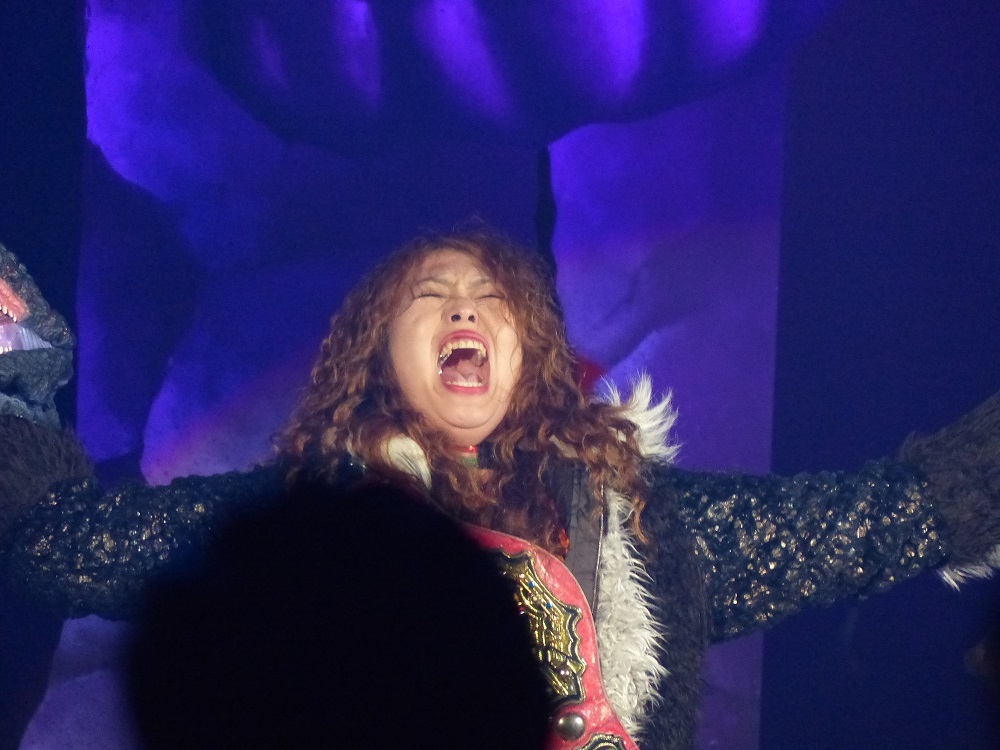 なんで曲がヒットするとマスカラスが人気出るんだ