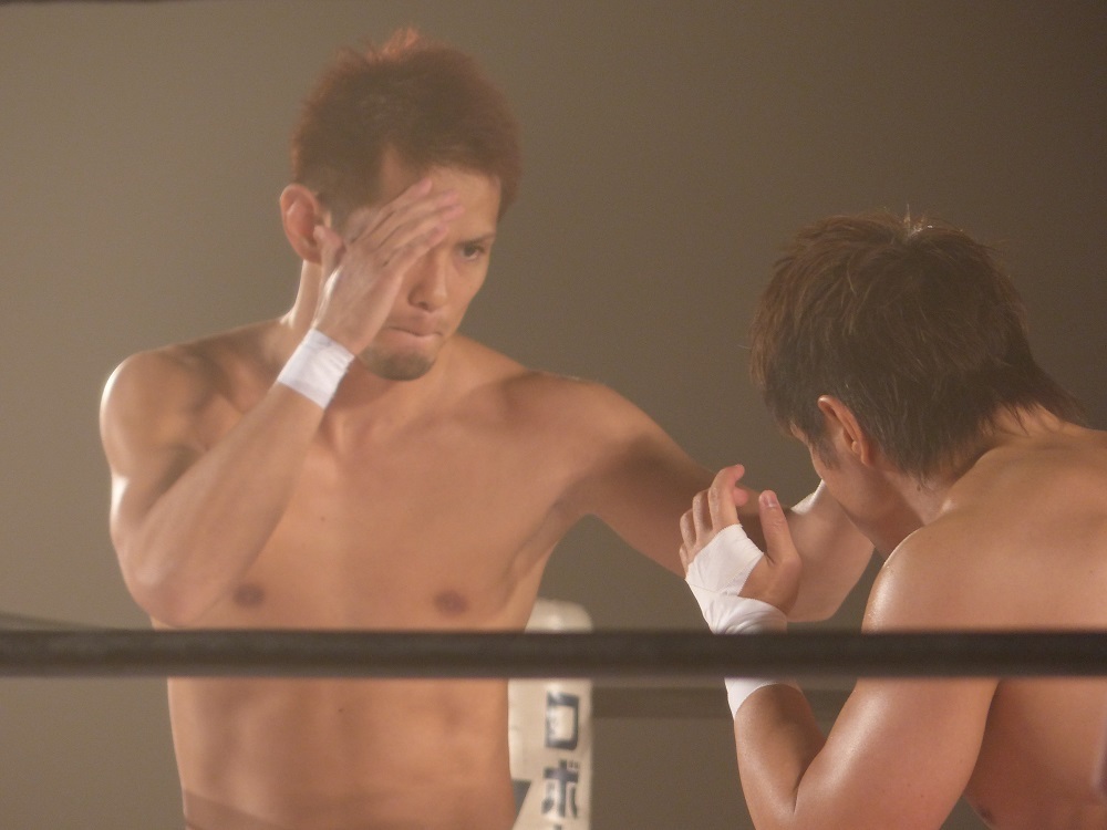 横に並んで踊ってるとこに