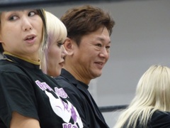 こりゃタッグ選手権調印式