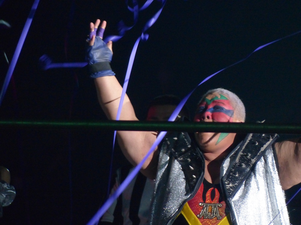 荒井選手にペンライトふってる人が