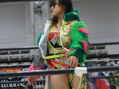 若手にふりましたねえ