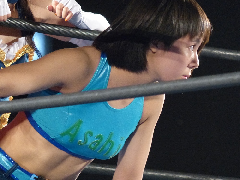 第２試合６人タッグマッチ