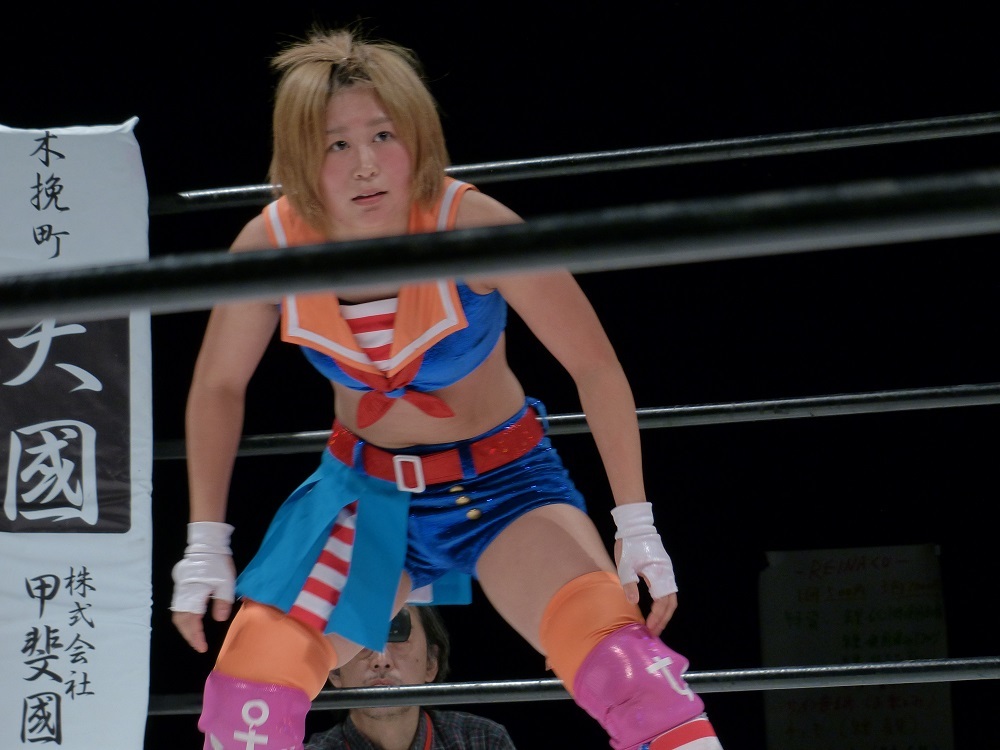 小波様がスターダムの宝城選手に挑戦