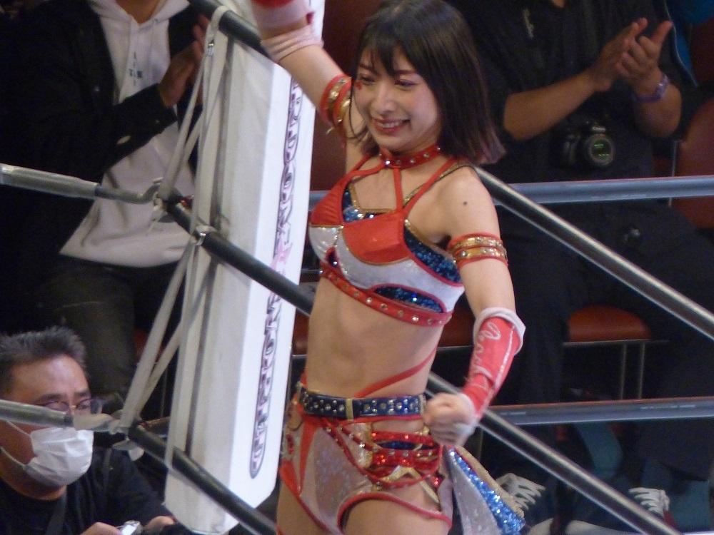 昨日は正面から入れた