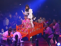 じゃあやつらの1作目はいつなんだよ